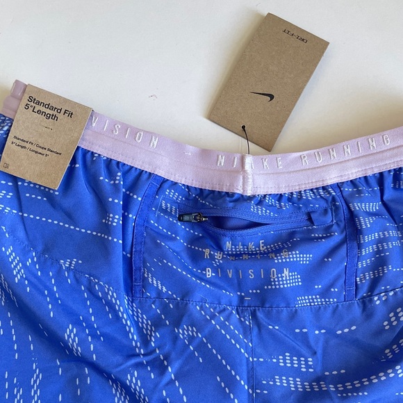 NIKE DRI-FIT RUNNING DIVISION 5” FLEX SHORTS BLUE - Picture 2 of 4